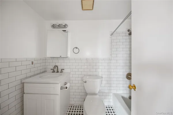 $2,295 | 207 Chateau Rive, Unit 207, Peekskill, NY 10566