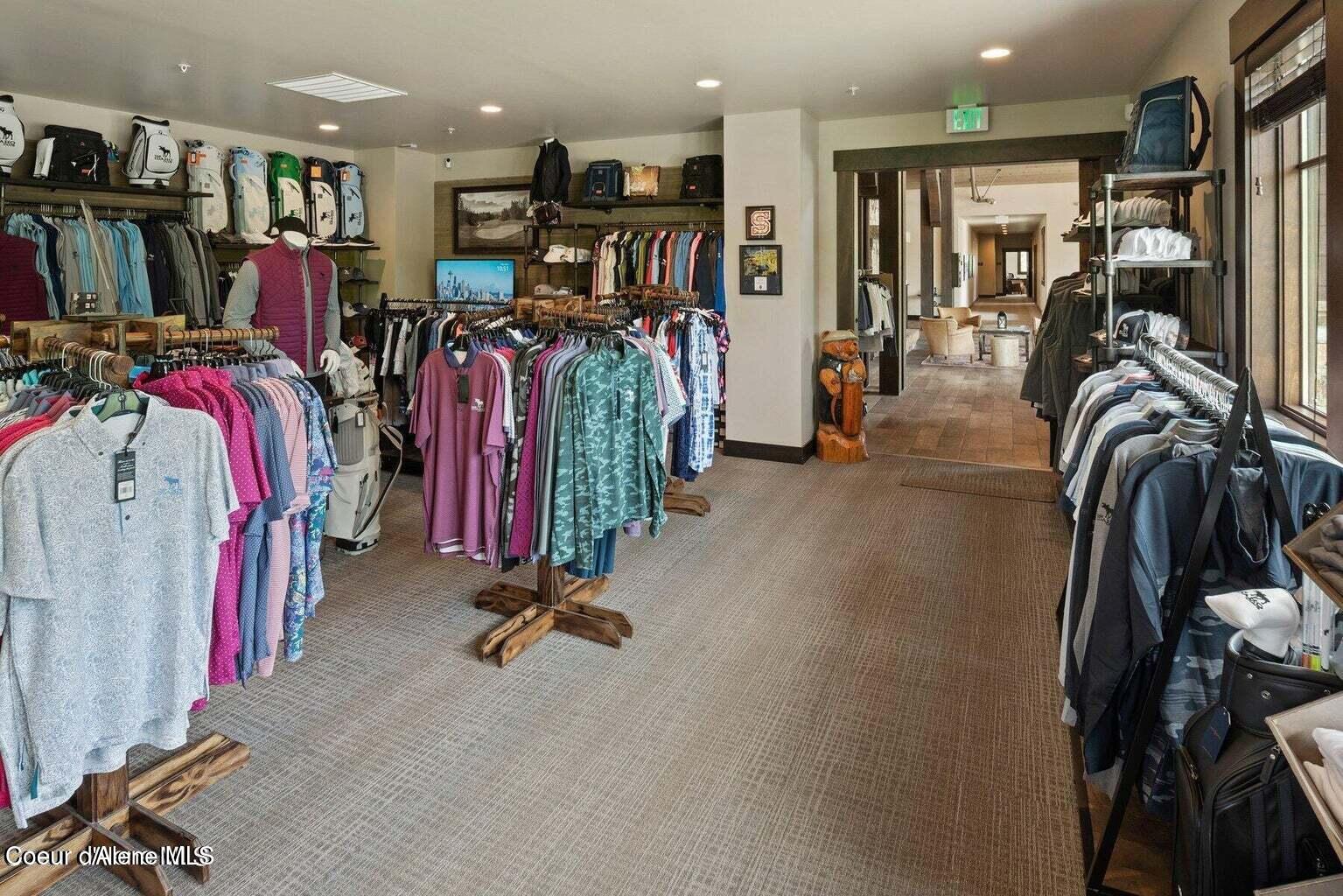 161 Brightwater Lane Sandpoint, ID 83864 - Photo 35 of 37 store in club