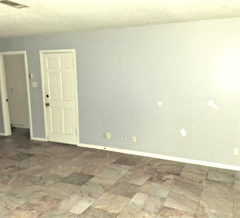 135 Akins Road Texarkana, TX 75501 - Photo 3 of 12 a view of an empty room