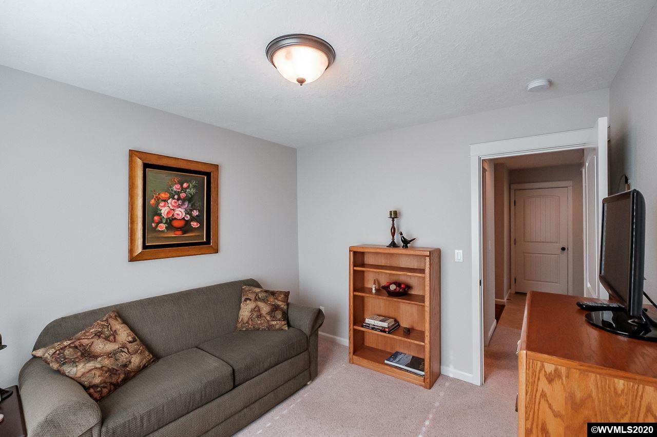 1047 Filbert Street Jefferson, OR 97352 - Photo 20 of 39 Gallery Image 20
