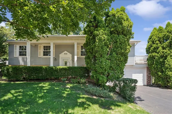 $540,000 | 830 Woodhollow Lane, Buffalo Grove, IL 60089