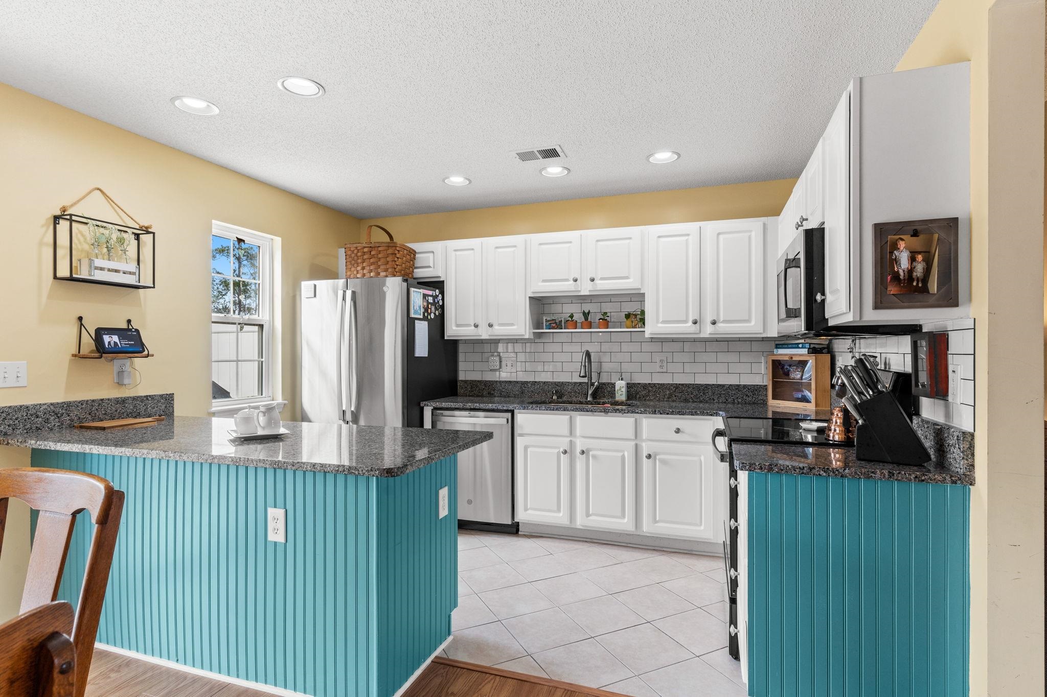 693 Wilshire Lane, Unit 693 Murrells Inlet, SC 29576 - Photo 12 of 47