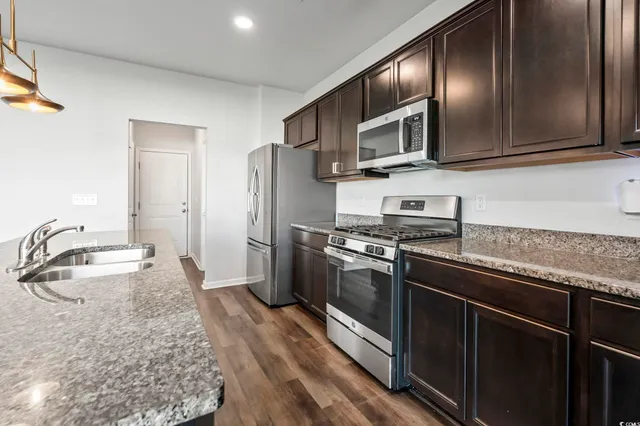 $405,000 | 733 Lambeth Lane, Conway, SC 29526