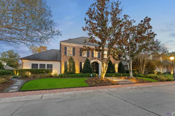 $1,235,000 | 2125 Rue Bienvenue, Baton Rouge, LA 70809