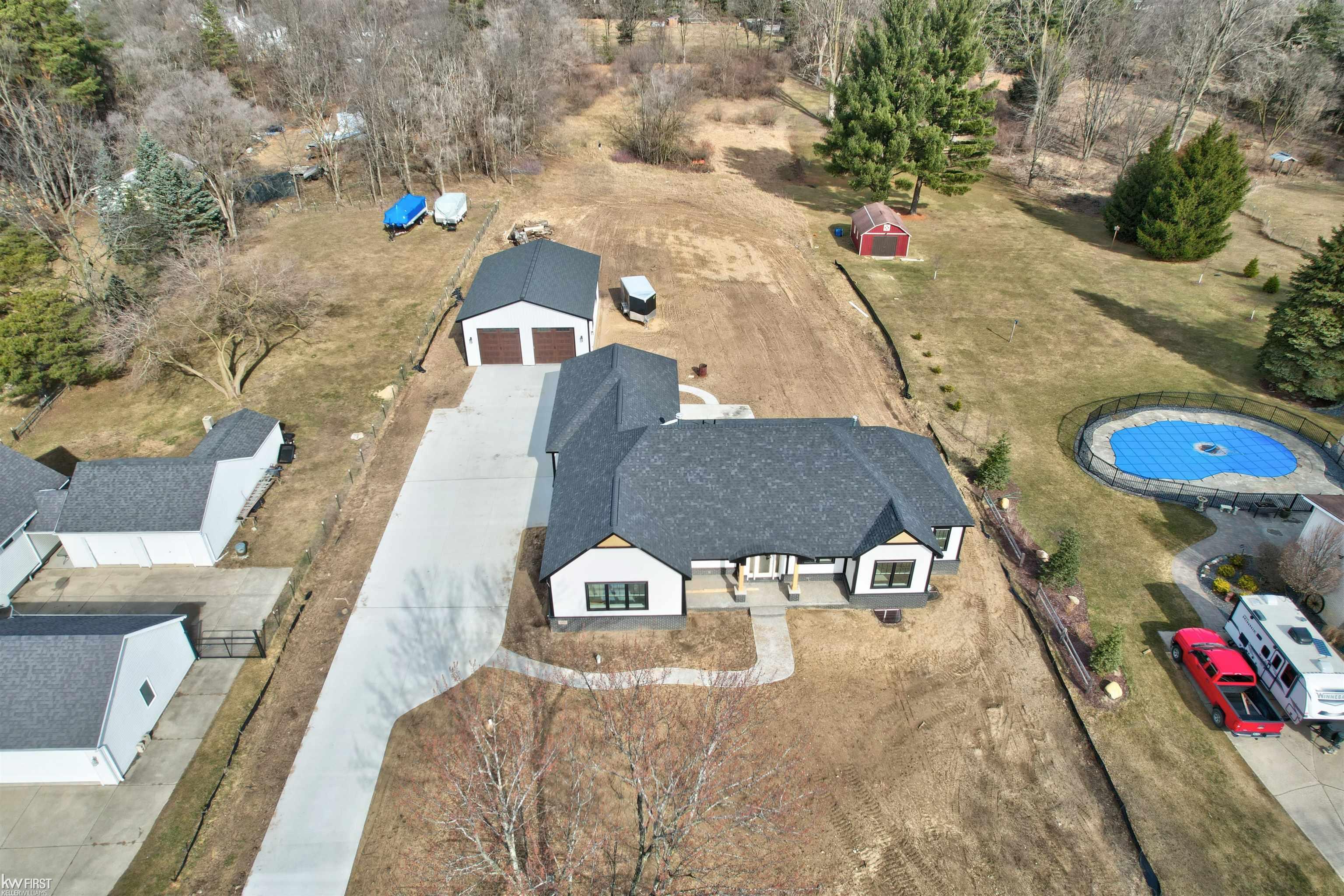 1378 Petts Road Fenton, MI 48430 - Photo 17 of 27 50102498-17.JPG