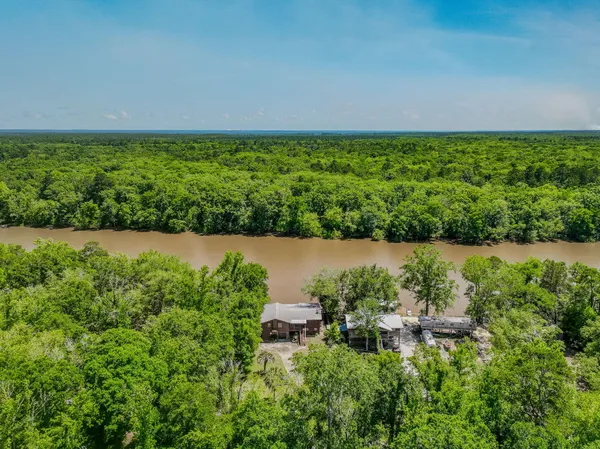 $399,400 | 891 Choctawhatchee River Road, Ponce de Leon, FL 32455