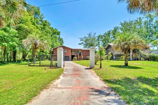 $399,400 | 891 Choctawhatchee River Road, Ponce de Leon, FL 32455