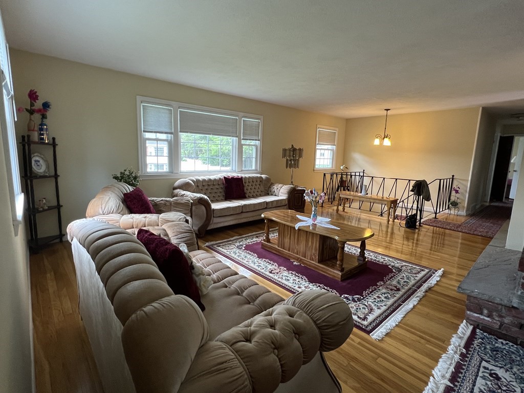 52 Crest Road Framingham, MA 01702 - Photo 16 of 39 Gallery Image 16