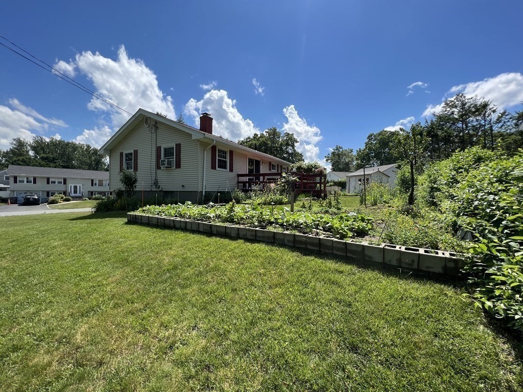 52 Crest Road Framingham, MA 01702 - Photo 3 of 39 Gallery Image 3