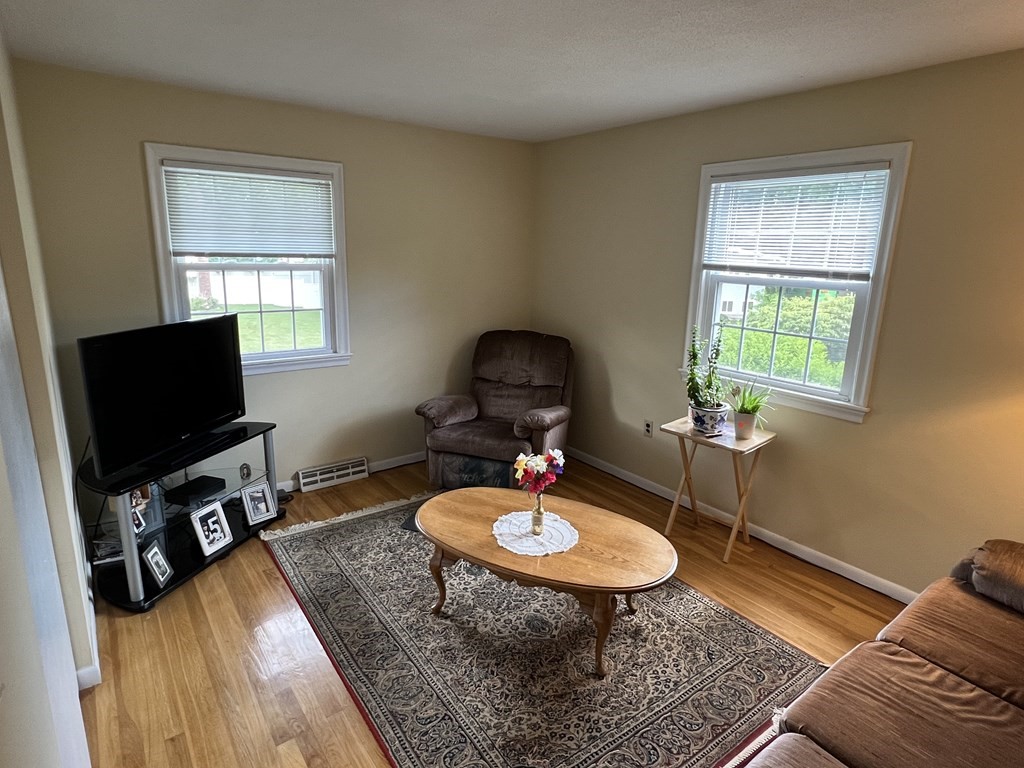 52 Crest Road Framingham, MA 01702 - Photo 31 of 39 Gallery Image 31