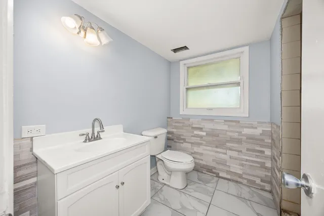 $195,000 | 3425 Birchwood Drive, Hazel Crest, IL 60429