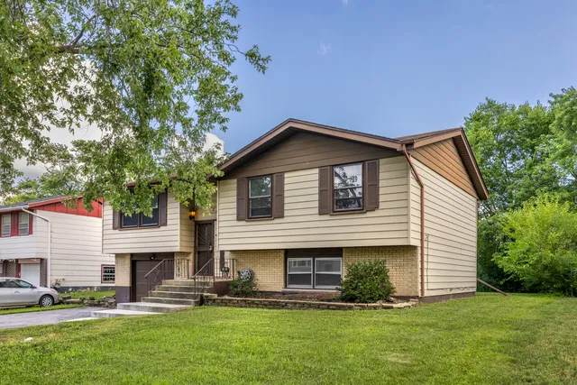 $195,000 | 3425 Birchwood Drive, Hazel Crest, IL 60429