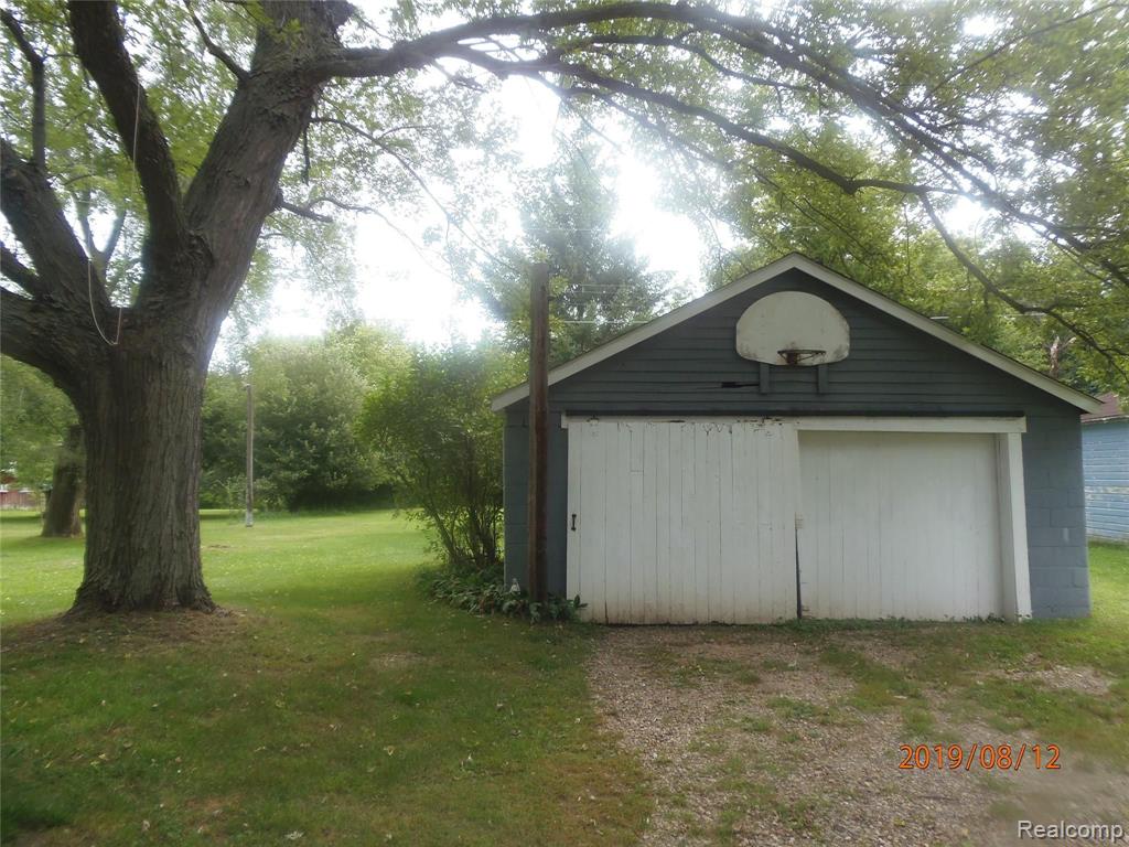 2172 Byron Road Howell, MI 48855 - Photo 15 of 16