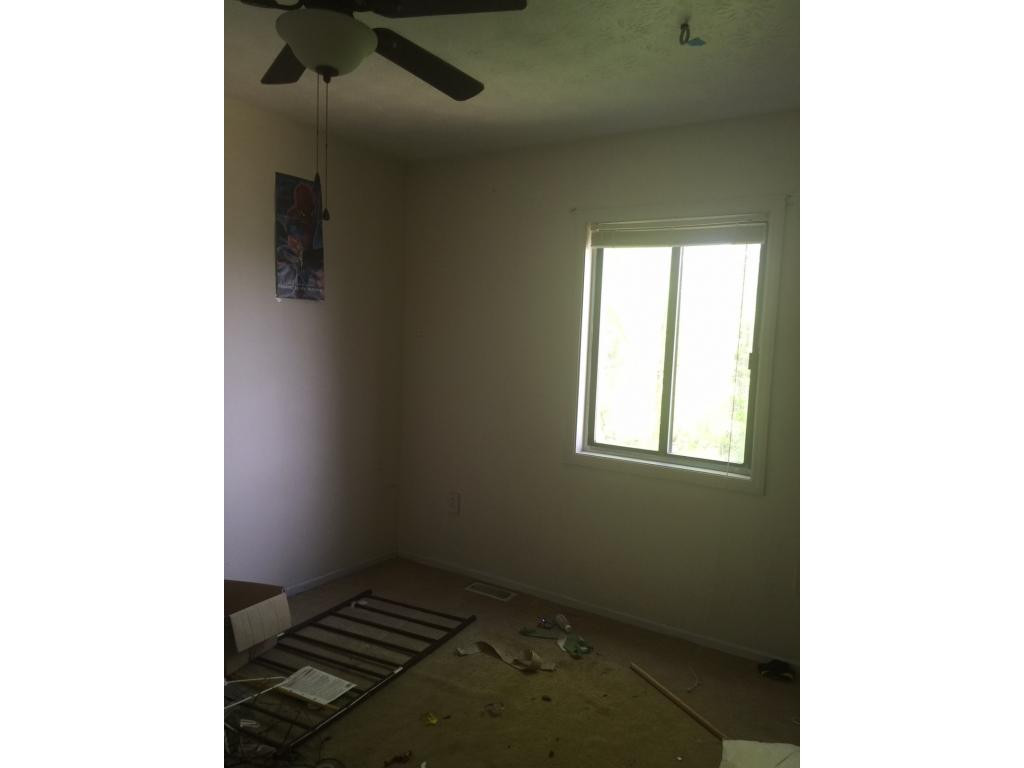 106 Hart Road, Unit 2 Elizabethton, TN 37643 - Photo 8 of 10 Photo 8