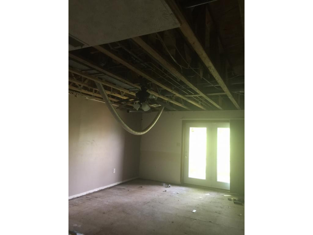 106 Hart Road, Unit 2 Elizabethton, TN 37643 - Photo 9 of 10 Photo 9