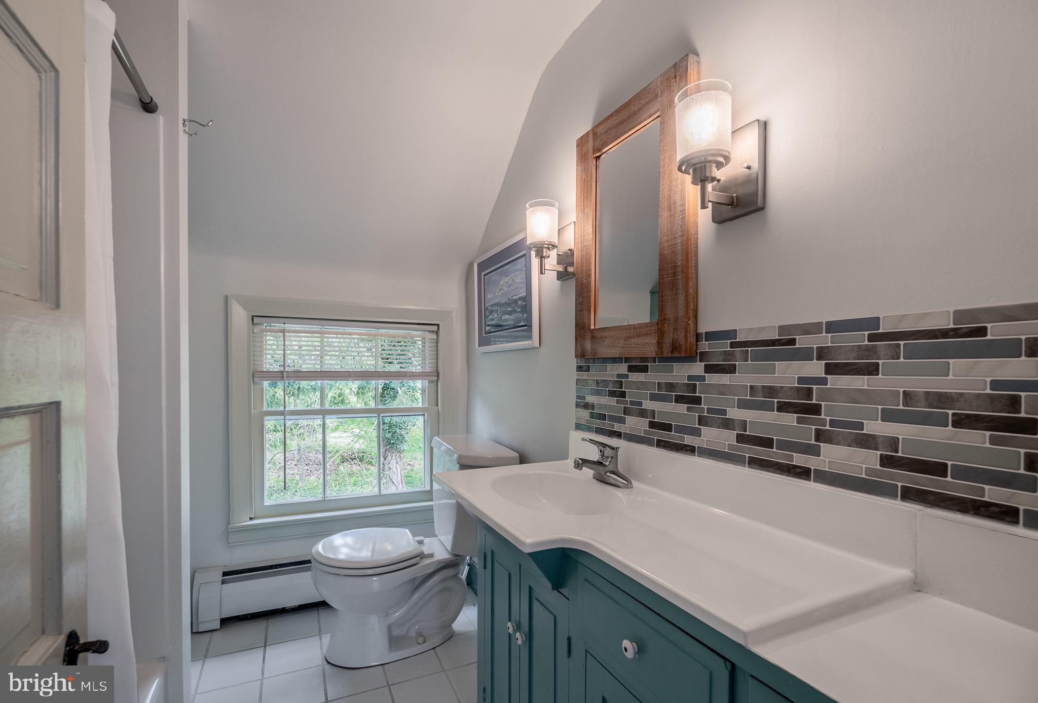1446 Conestoga Road Chester Springs, PA 19425 - Photo 18 of 37 Primary Bathroom