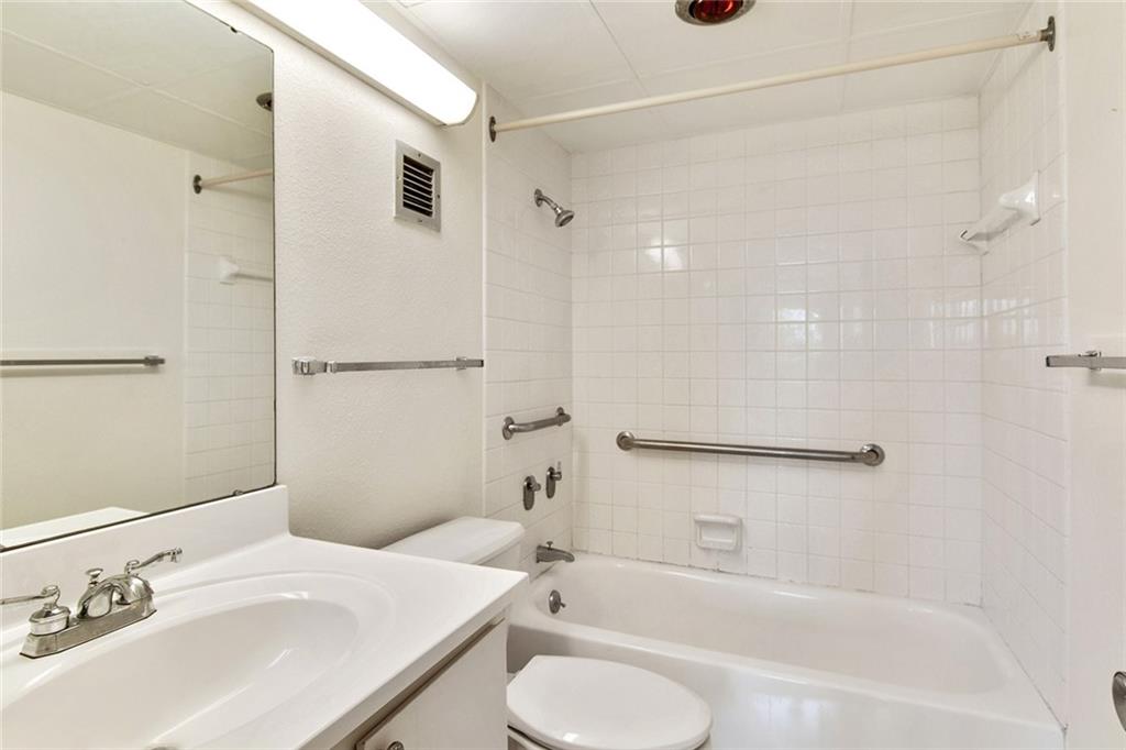 401 Metairie Road, Unit PH30 Metairie, LA 70005 - Photo 8 of 12