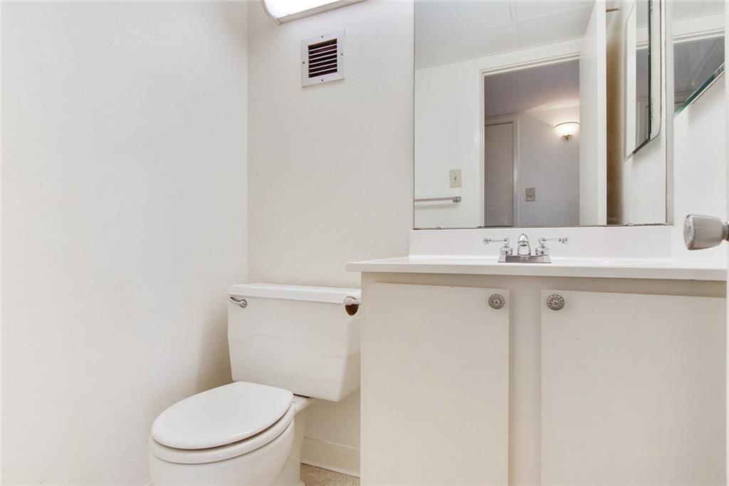 401 Metairie Road, Unit PH30 Metairie, LA 70005 - Photo 9 of 12