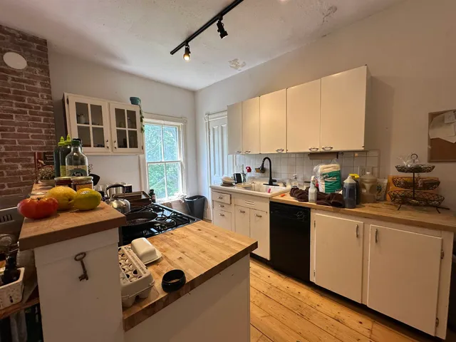 $1,250,000 | 115-117 North Union Street, Burlington, VT 05401