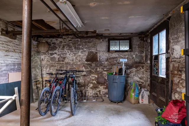 $1,250,000 | 115-117 North Union Street, Burlington, VT 05401