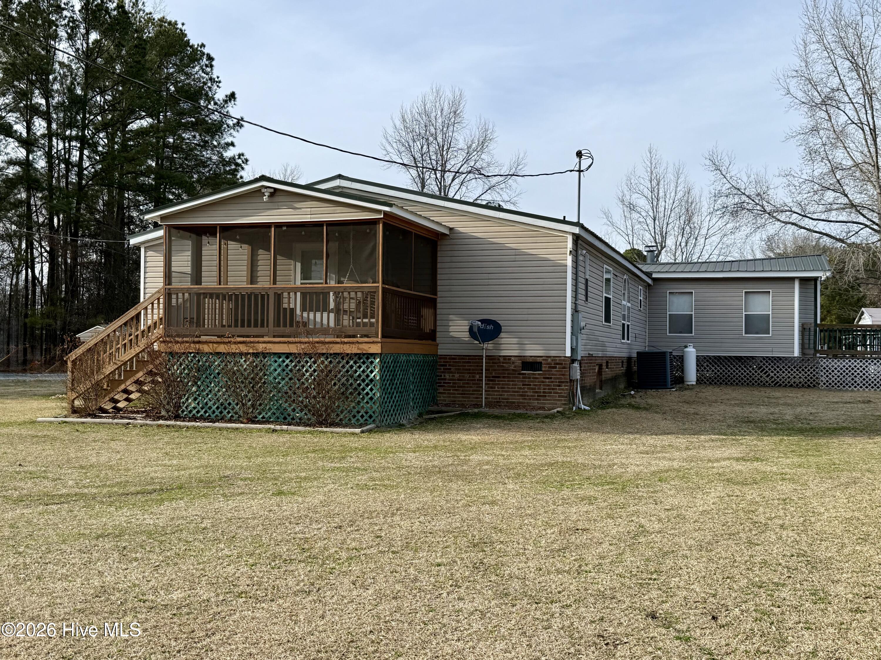 102 Belcher Road Williamston, NC 27892 - Photo 12 of 64 Side View of Building