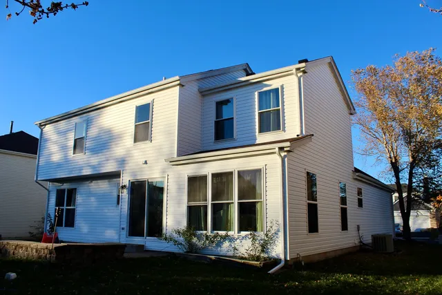 $430,000 | 601 Greystone Lane, Bolingbrook, IL 60440