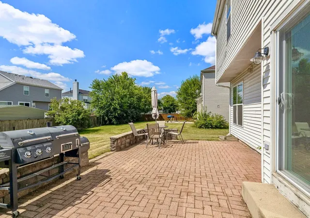 $430,000 | 601 Greystone Lane, Bolingbrook, IL 60440