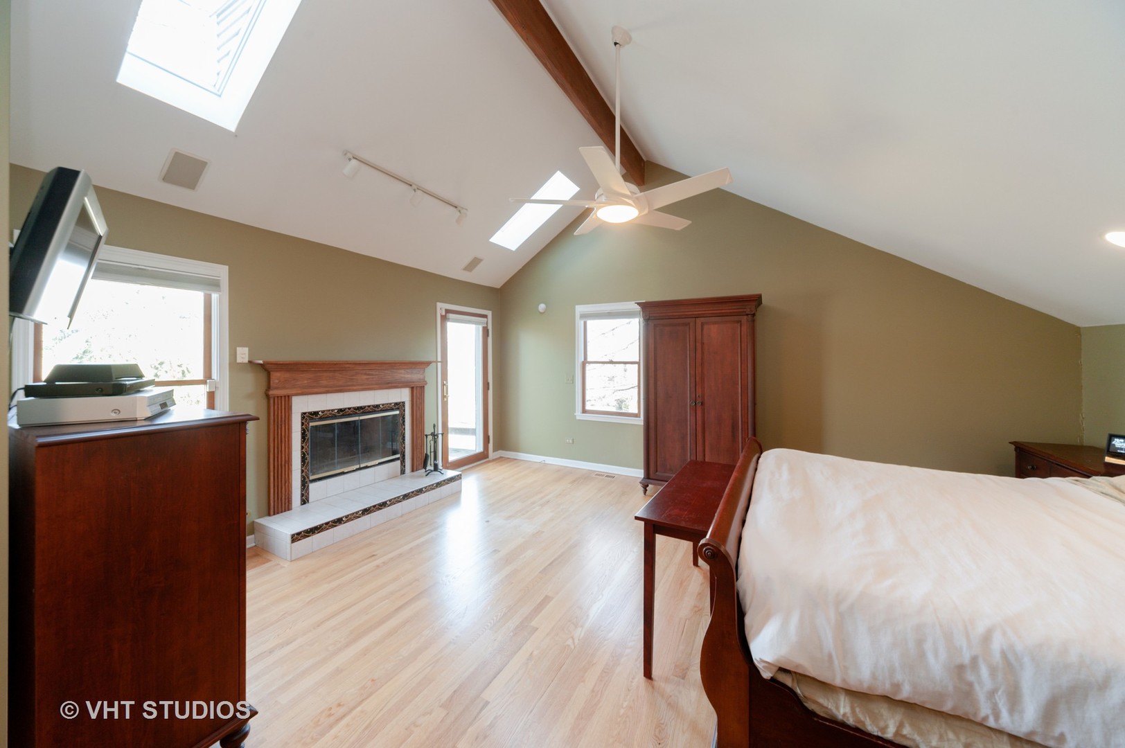 2010 Beechnut Road Northbrook, IL 60062 - Photo 20 of 43