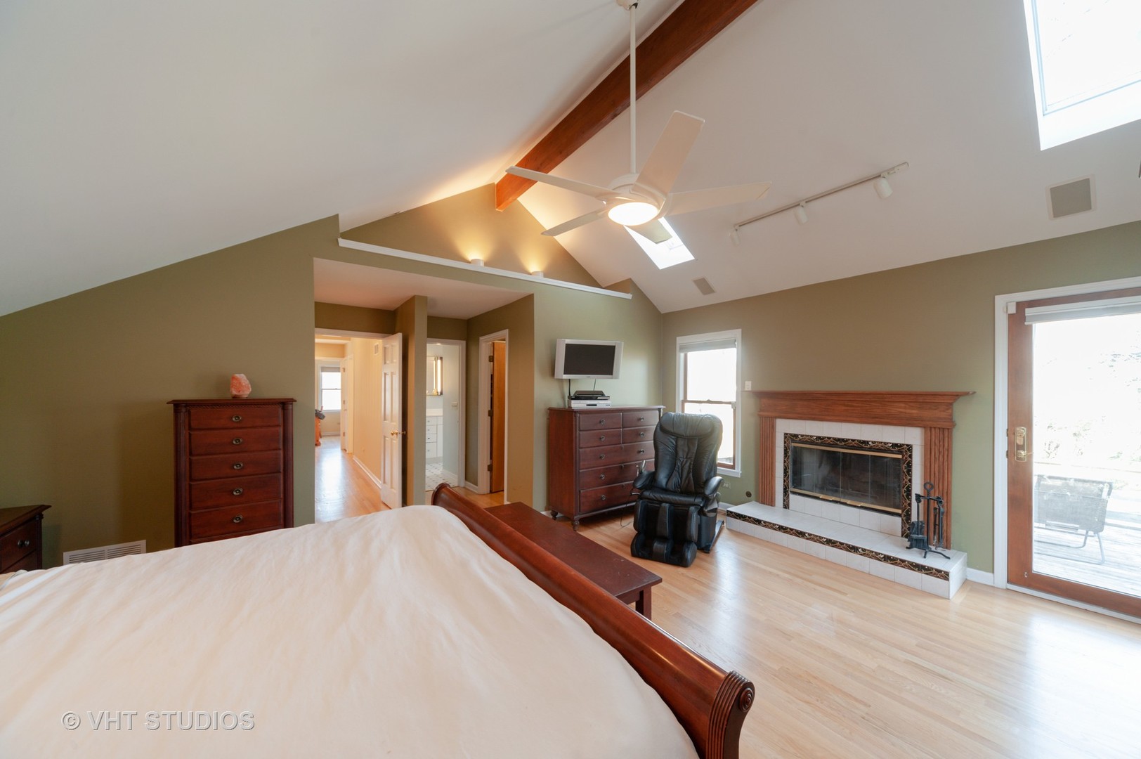 2010 Beechnut Road Northbrook, IL 60062 - Photo 22 of 43