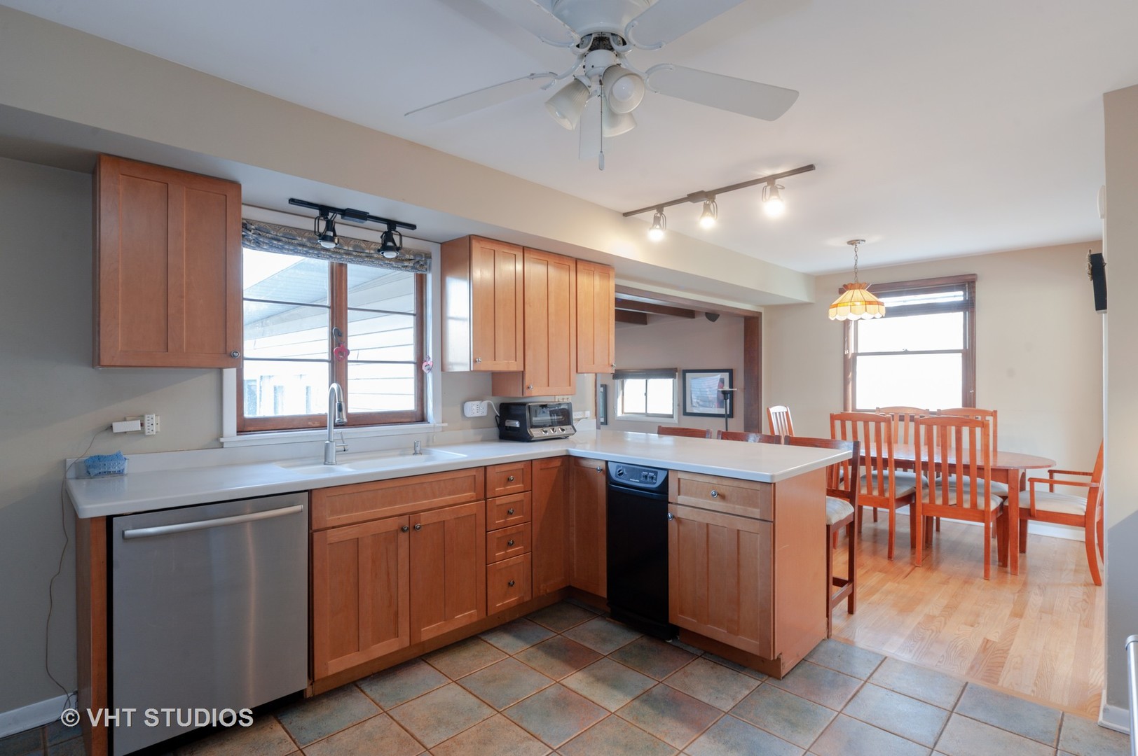 2010 Beechnut Road Northbrook, IL 60062 - Photo 10 of 43