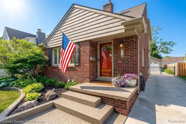 $775,000 | 2666 Windemere Road, Birmingham, MI 48009