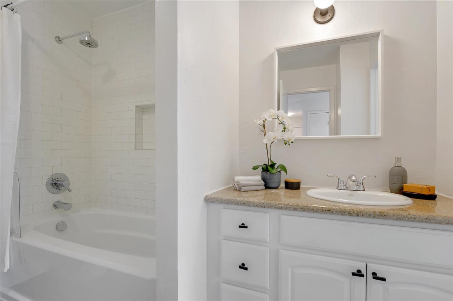 1115 Reed Avenue, Unit A Sunnyvale, CA 94086 - Photo 18 of 27 Gallery Image 18