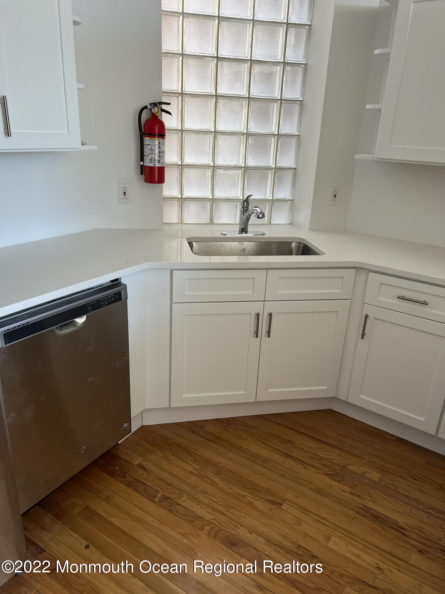 40 Broad Street, Unit 3C Red Bank, NJ 07701 - Photo 5 of 9 IMG_0808