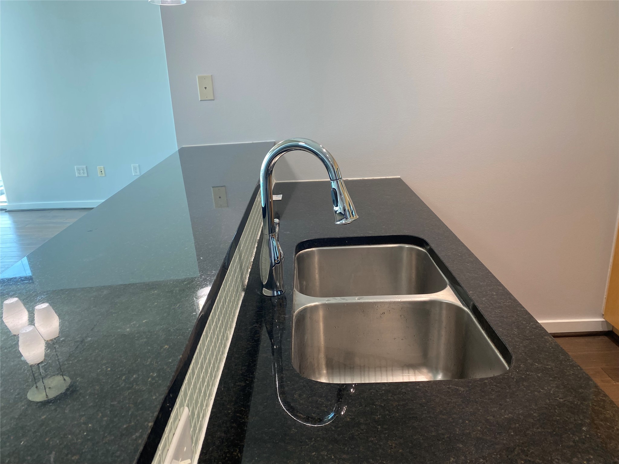 5925 Almeda Road, Unit 11002 Houston, TX 77004 - Photo 11 of 32