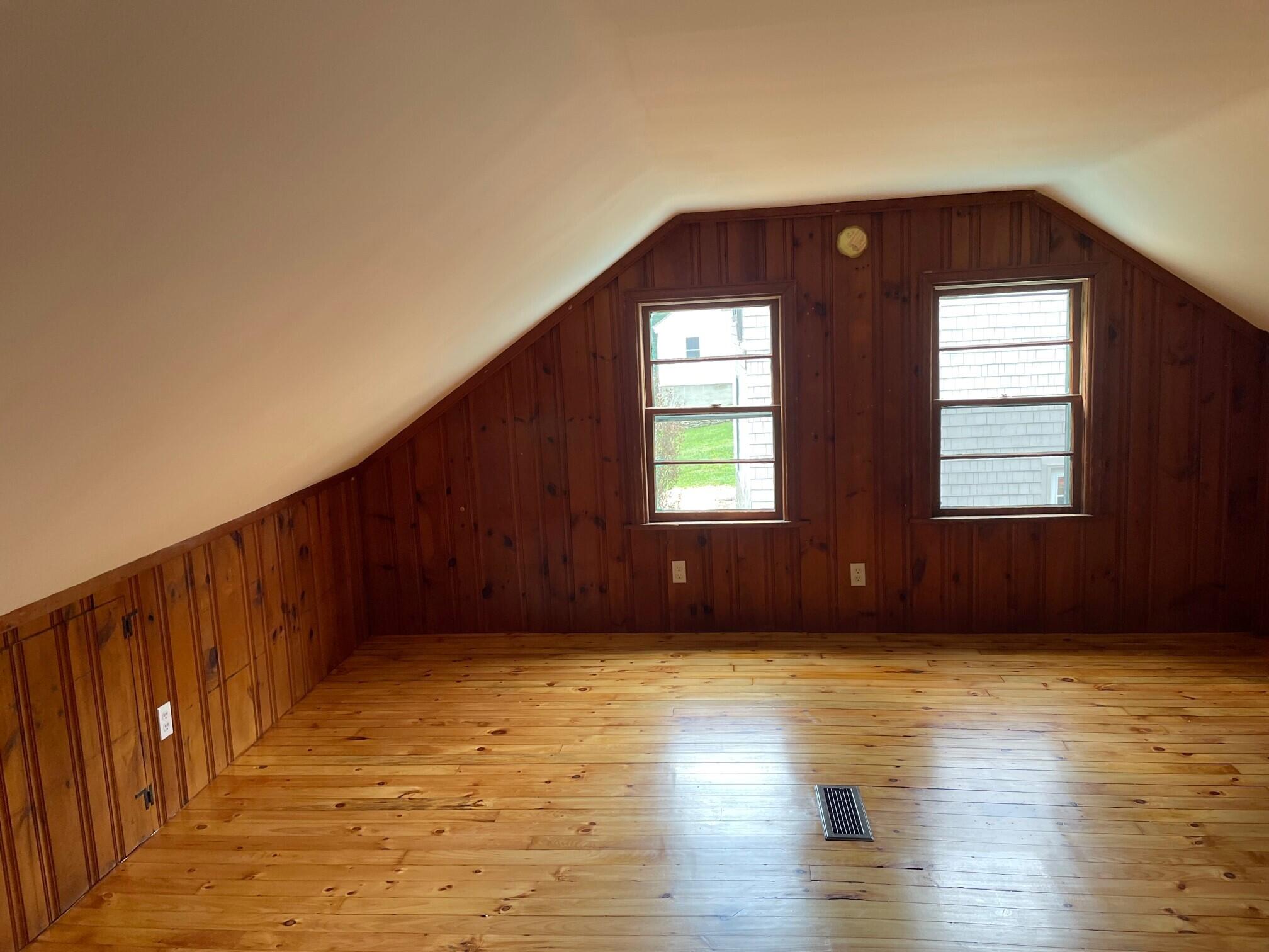 77 Middle Road Falmouth, ME 04105 - Photo 17 of 22 15