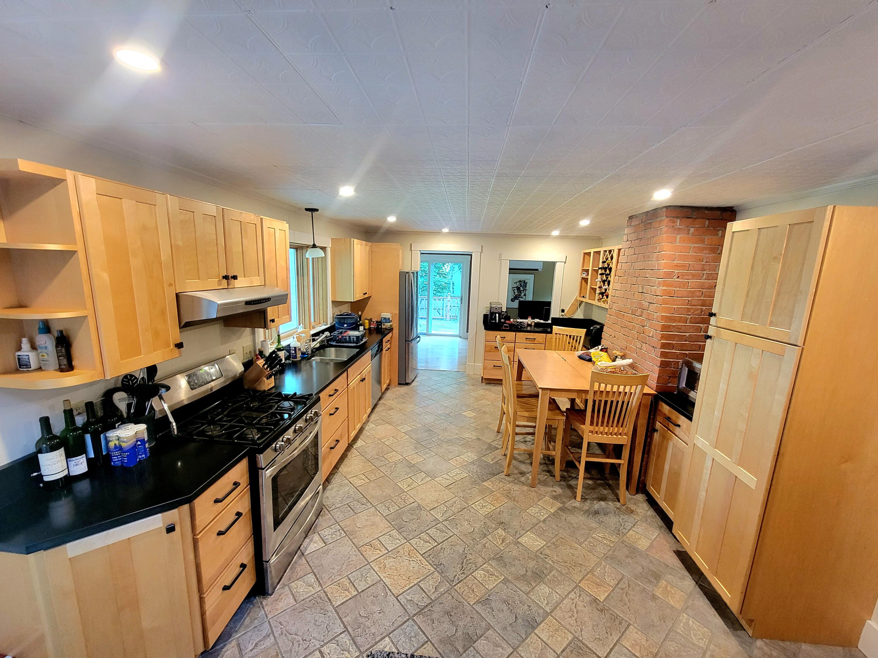 12 Riverview Street Bangor, ME 04401 - Photo 10 of 52 Kitchen