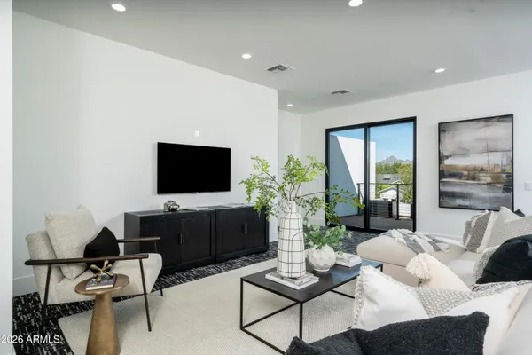 $3,395,000 | 3923 East Heatherbrae Drive, Phoenix, AZ 85018