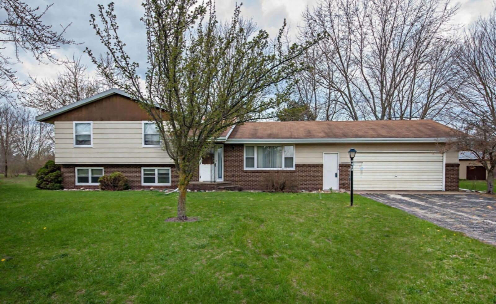4990 Bundy Road Coloma, MI 49038 - Photo 1 of 24 DSC06628_pe_pe_preview.jpeg