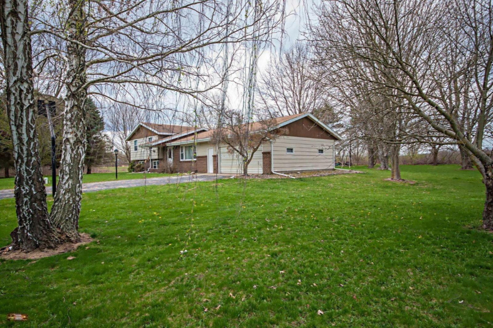 4990 Bundy Road Coloma, MI 49038 - Photo 3 of 24 DSC06632_pe_preview.jpeg