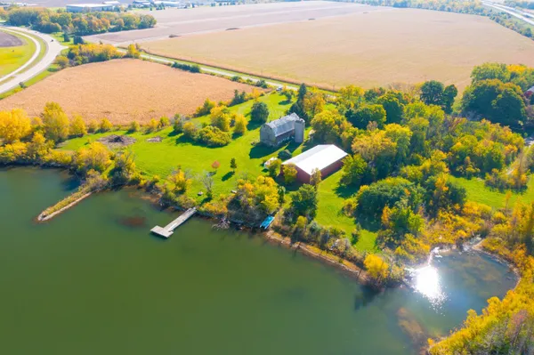 $749,900 | W4264 Sporleder Road, Geneva, WI 53121