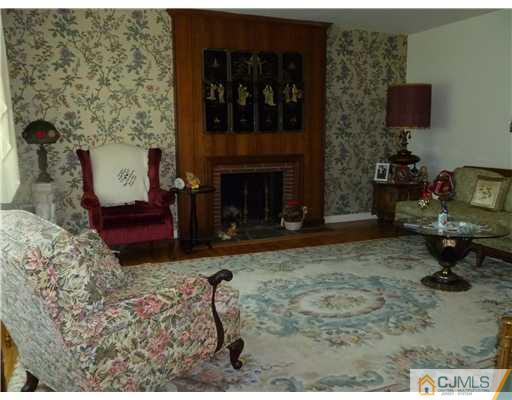380 Rahway Road Edison, NJ 08820 - Photo 4 of 21 Gallery Image 4