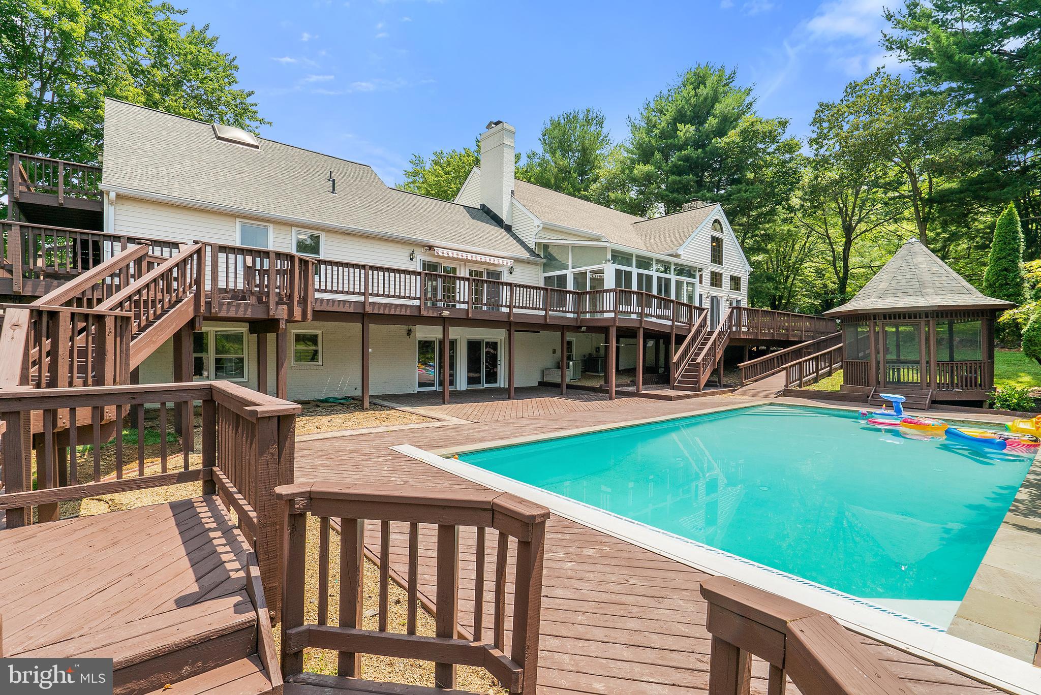 638 Seneca Road Great Falls, VA 22066 - Photo 69 of 83 Gallery Image 69