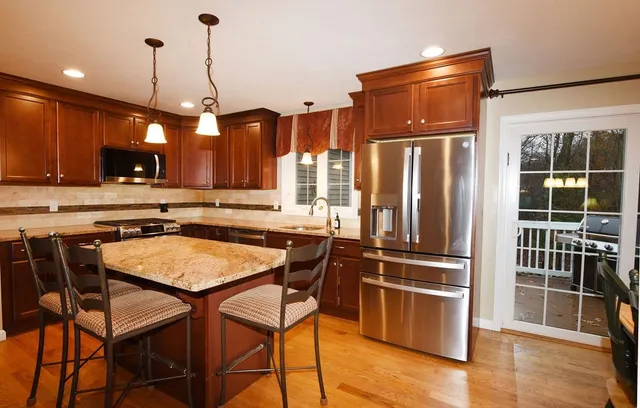 $695,000 | 96 Winterberry Lane, Easton, MA 02356