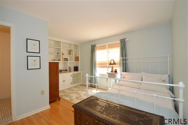2250 Pine Ridge Road Niskayuna, NY 12309 - Photo 17 of 25 Photo 17