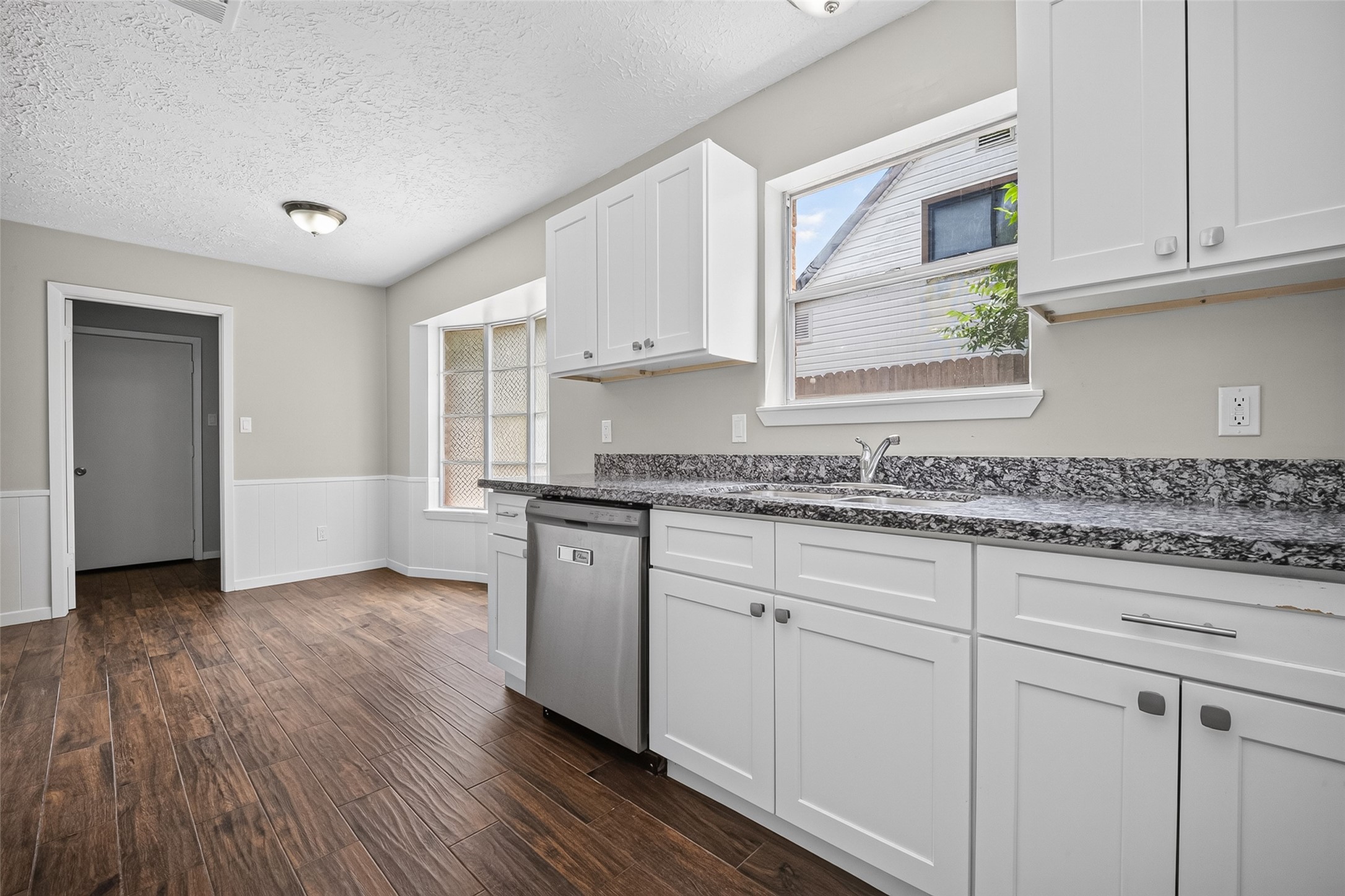 706 Buoy Road Houston, TX 77062 - Photo 14 of 43