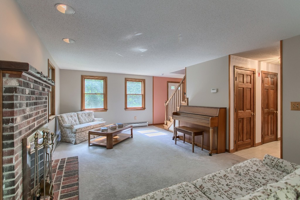 101 Forrest Road Westford, MA 01886 - Photo 21 of 30 Gallery Image 21