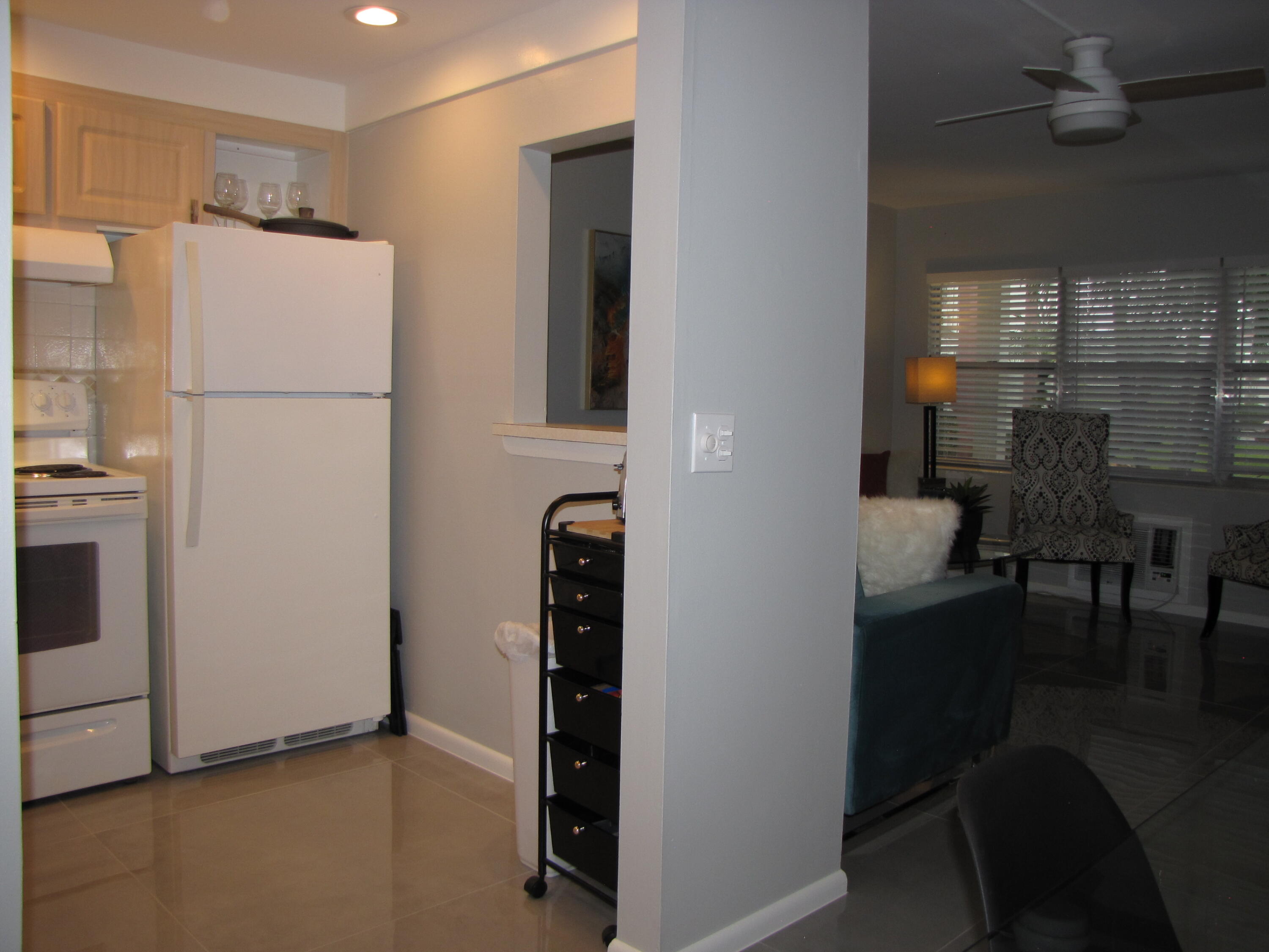 218 Fanshaw F Boca Raton, FL 33434 - Photo 10 of 25 IMG_1781