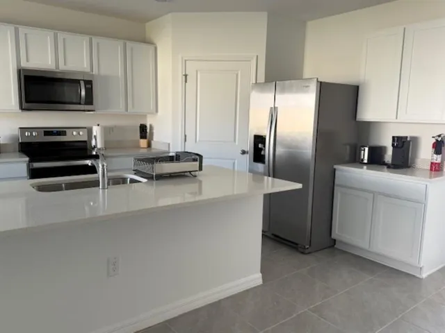 $2,850 | 3440 Ivy Holw Drive, Plant City, FL 33565