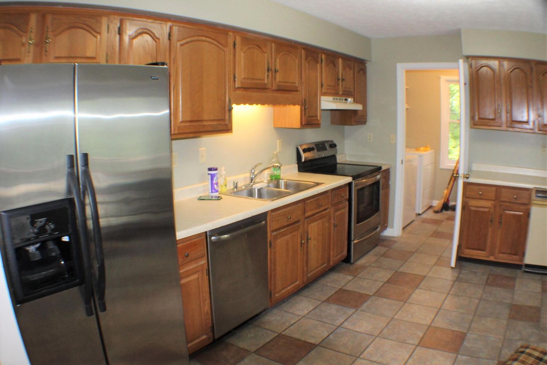 165 Lake Hill Road Middlesboro, KY 40965 - Photo 35 of 53 20220903162759318033000000-o (2)