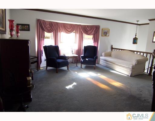 33 Prospect Lane Colonia, NJ 07067 - Photo 2 of 10